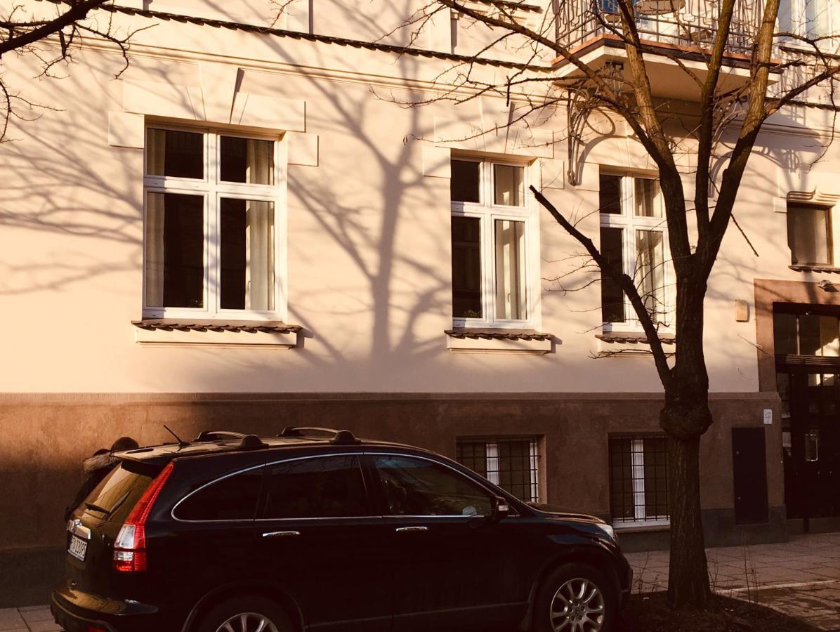 Old Time Apartments Краков Экстерьер фото